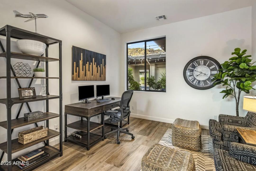 Real Estate Picture 17