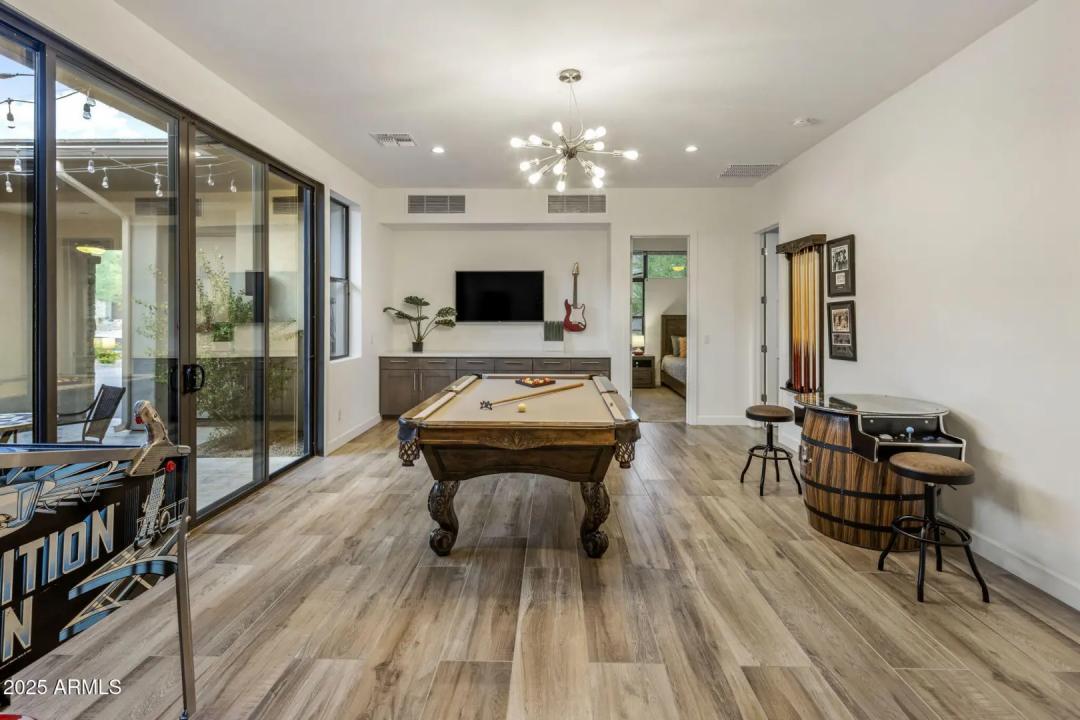 Real Estate Picture 18
