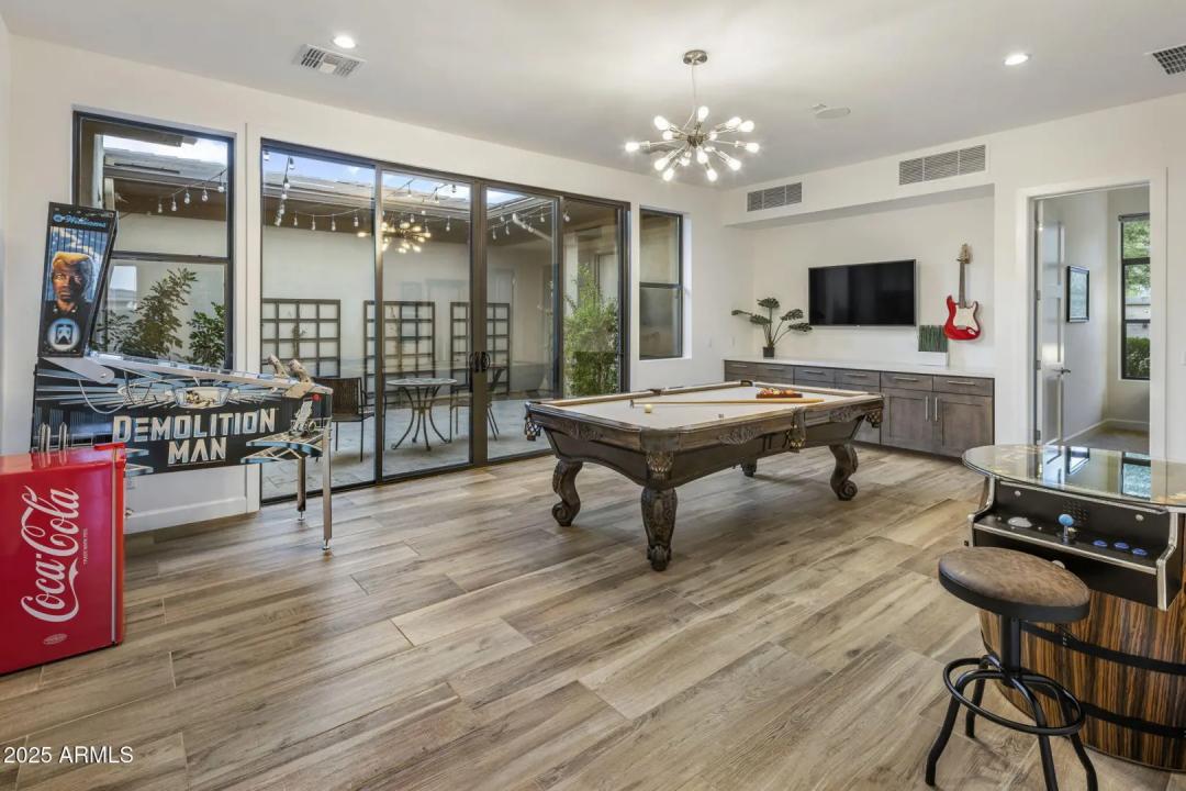 Real Estate Picture 19