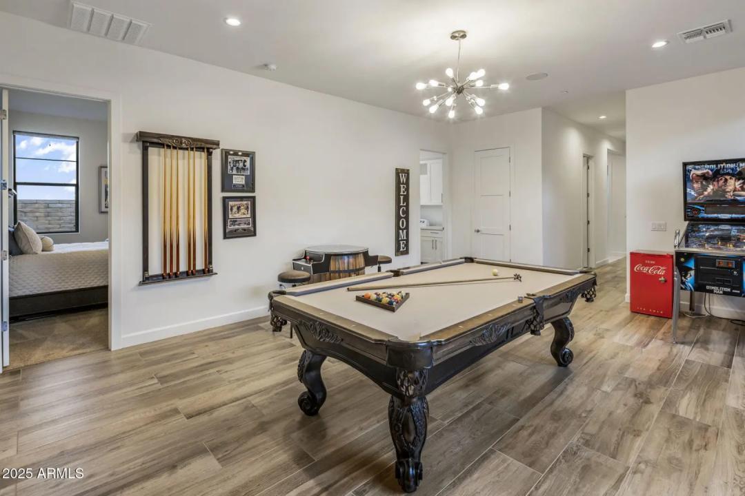 Real Estate Picture 20