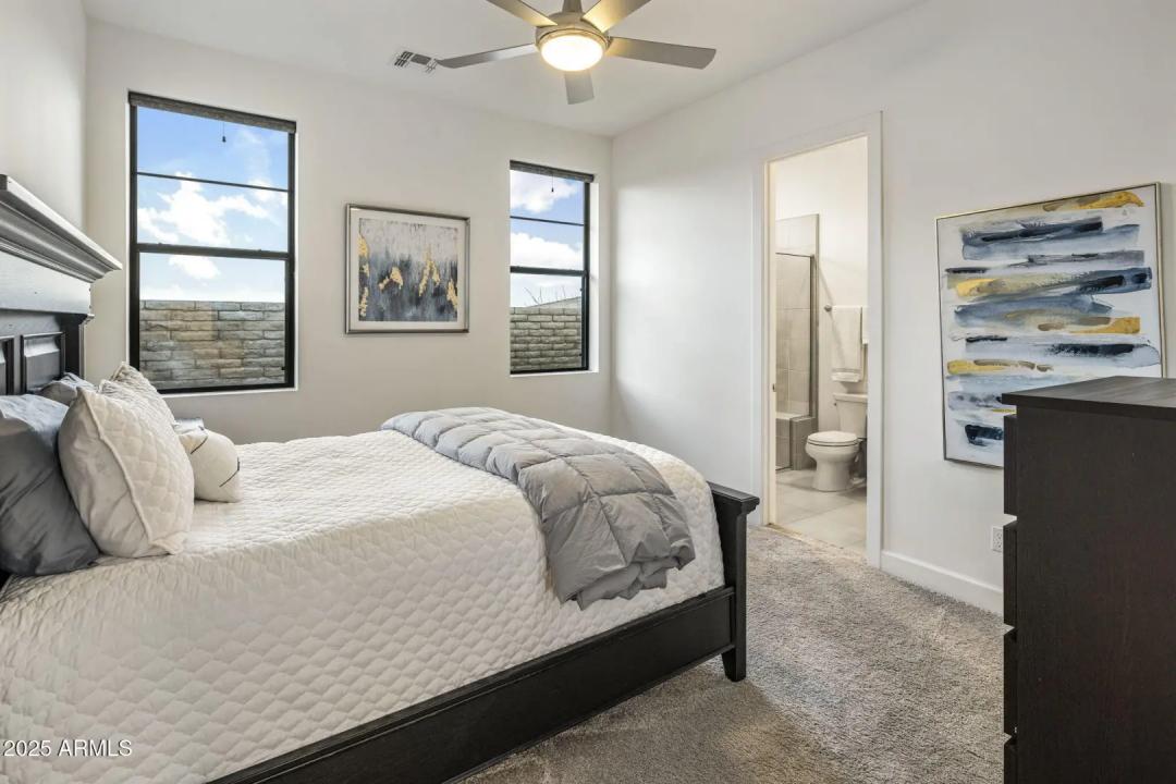 Real Estate Picture 25