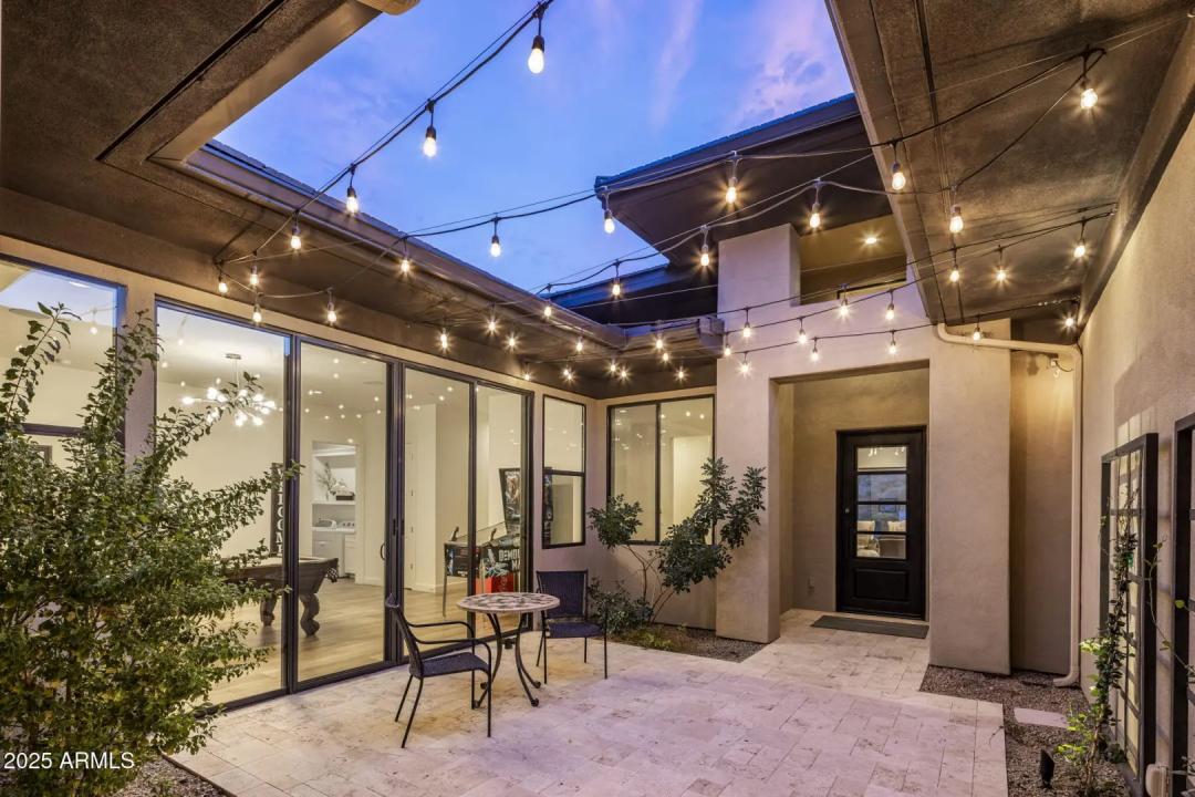 Real Estate Picture 8