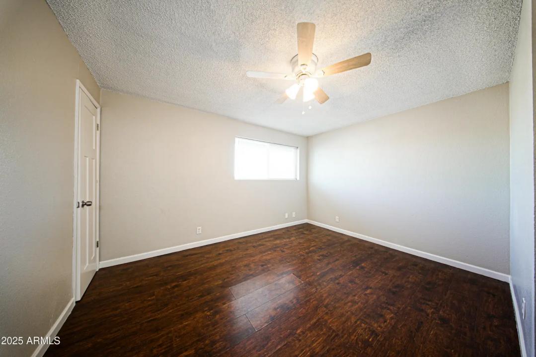 Real Estate Picture 26