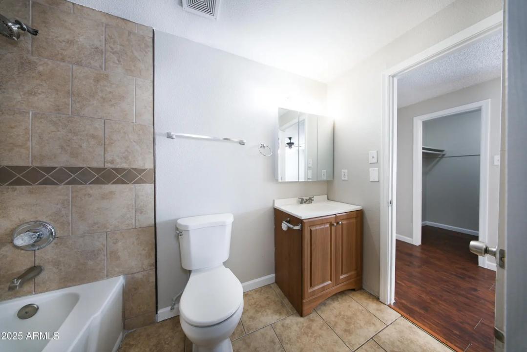 Real Estate Picture 29