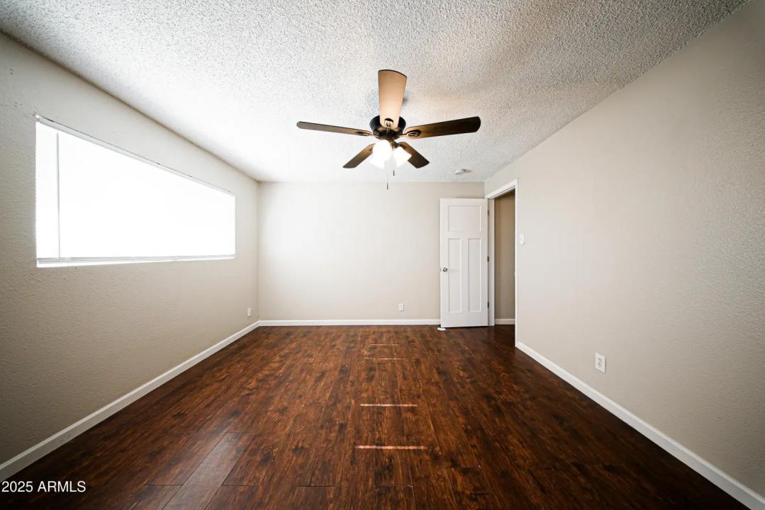 Real Estate Picture 31