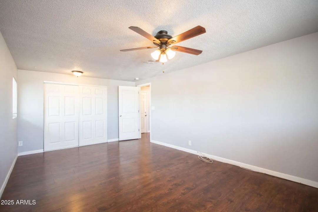 Real Estate Picture 50