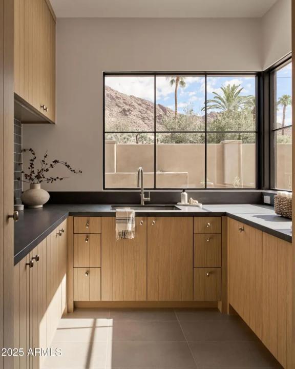 Real Estate Picture 9