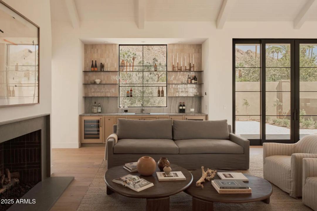 Real Estate Picture 11