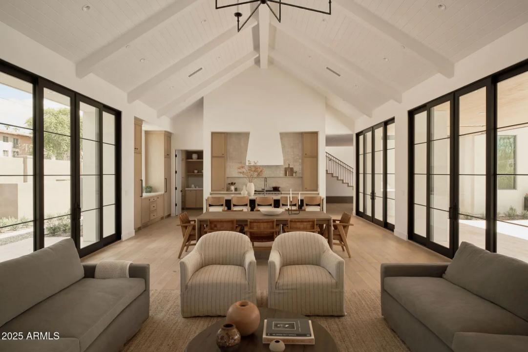 Real Estate Picture 4