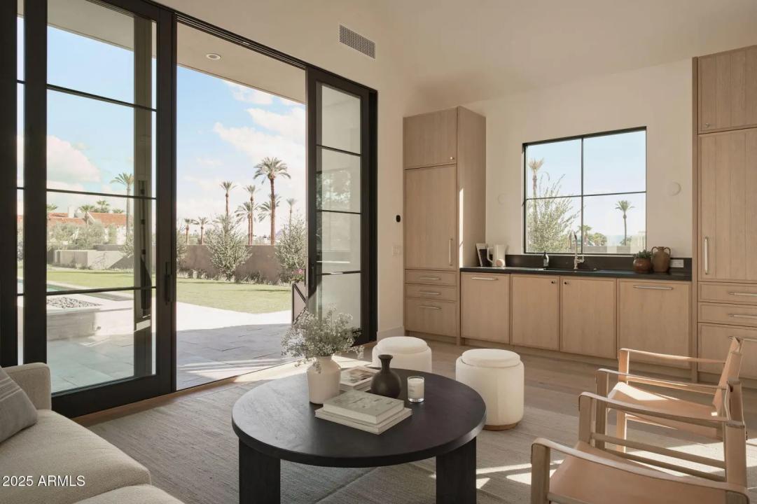 Real Estate Picture 24