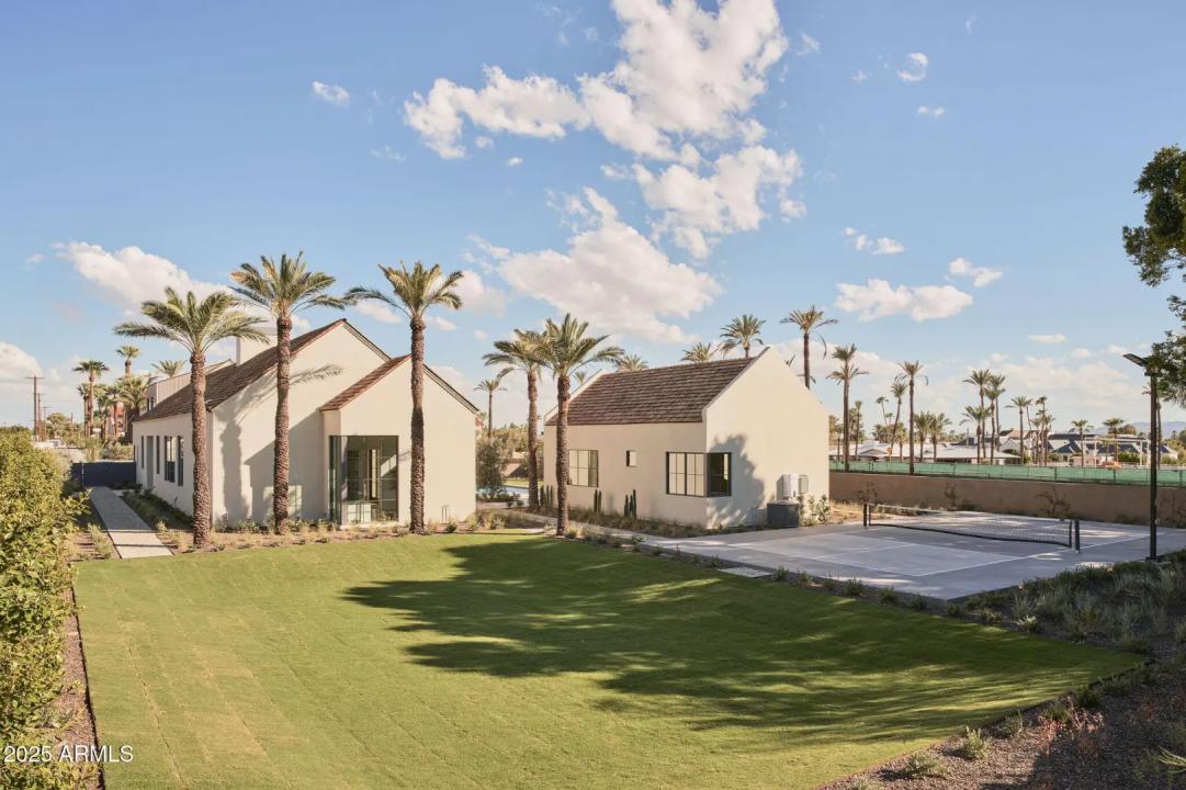Real Estate Picture 25