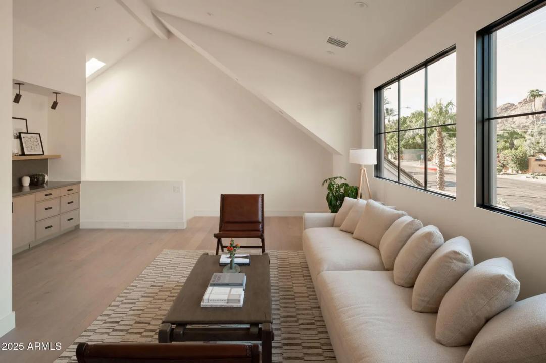 Real Estate Picture 34