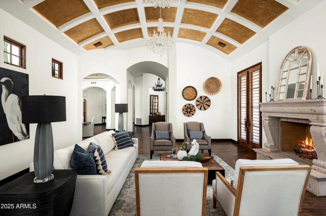 Real Estate Picture 8