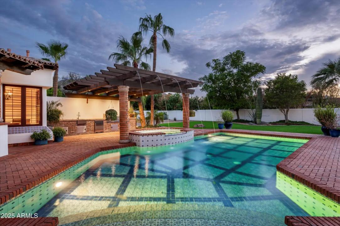 Real Estate Picture 34