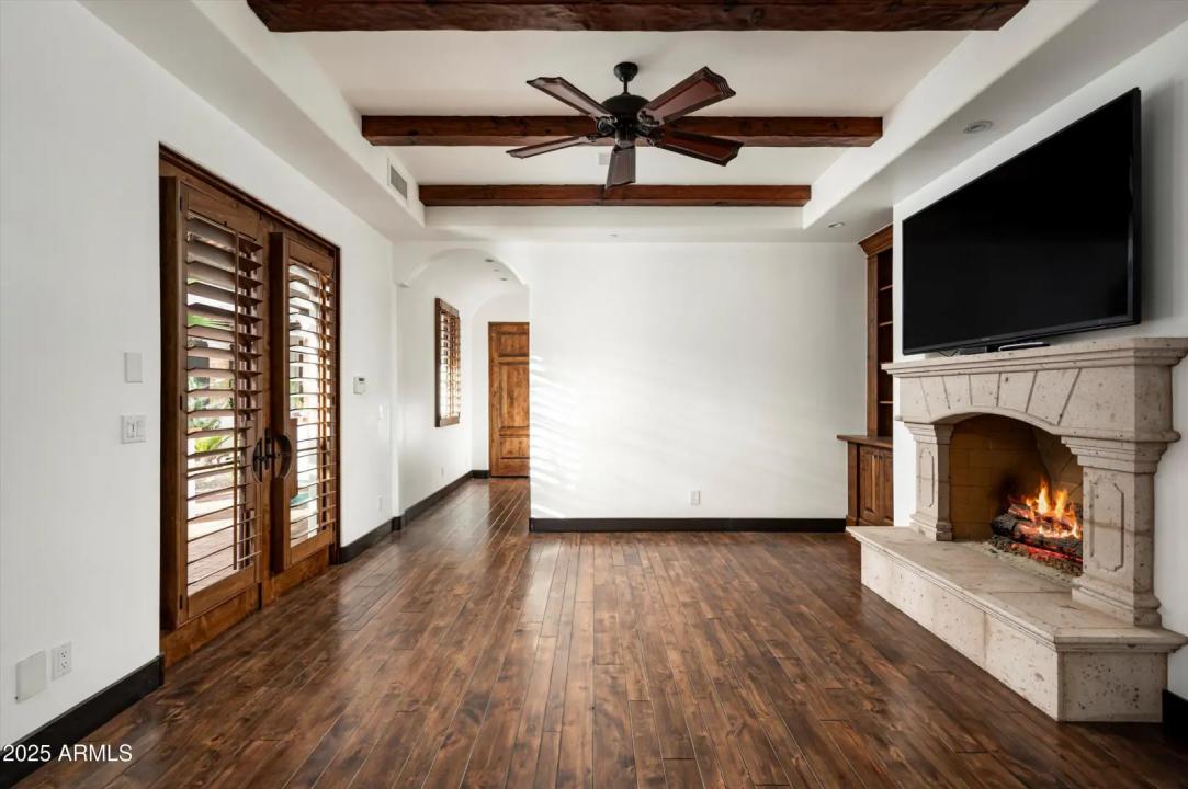 Real Estate Picture 30