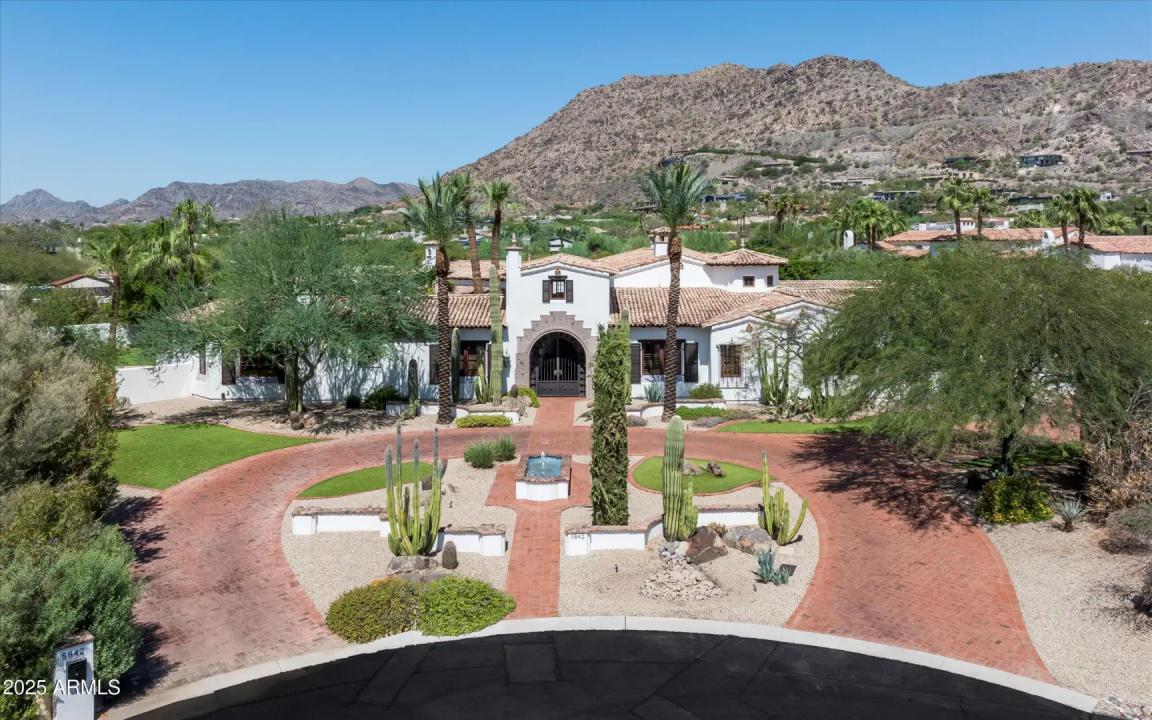 Real Estate Picture 50