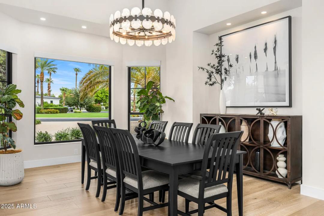 Real Estate Picture 6