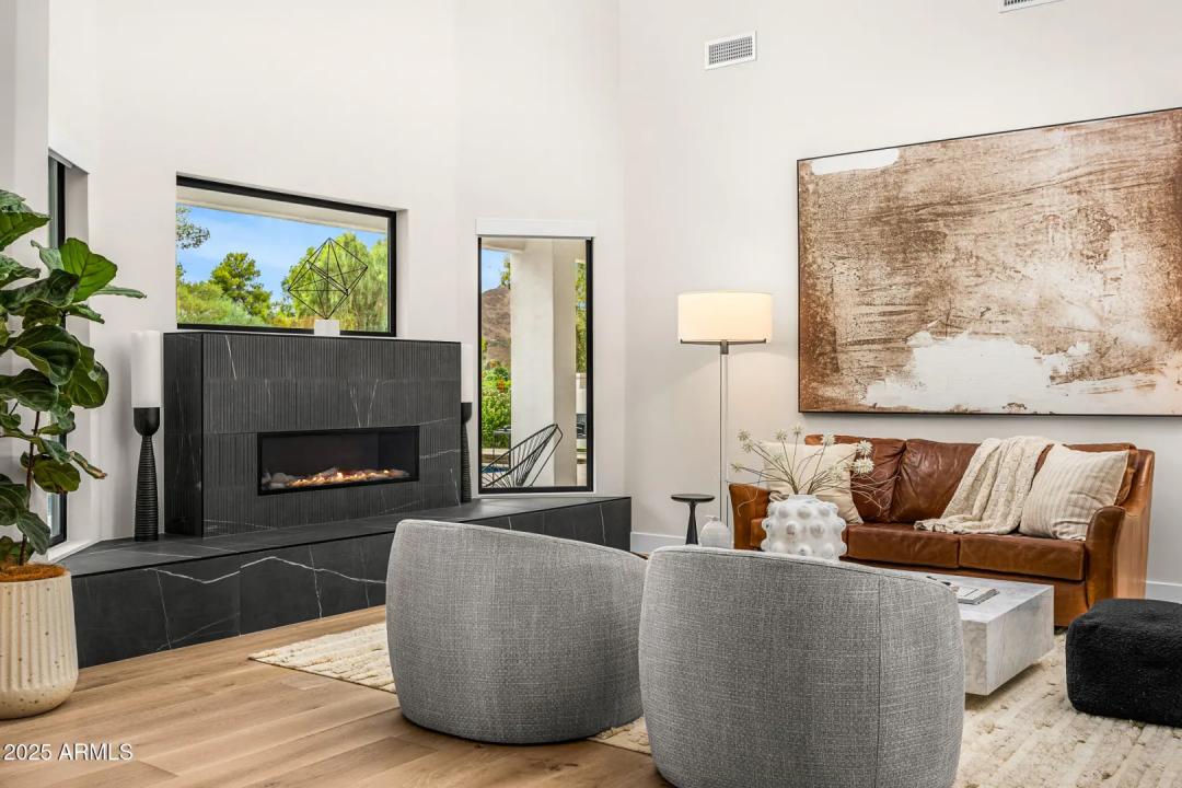Real Estate Picture 11