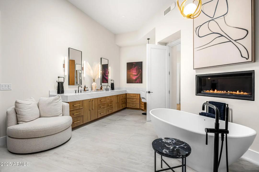 Real Estate Picture 22