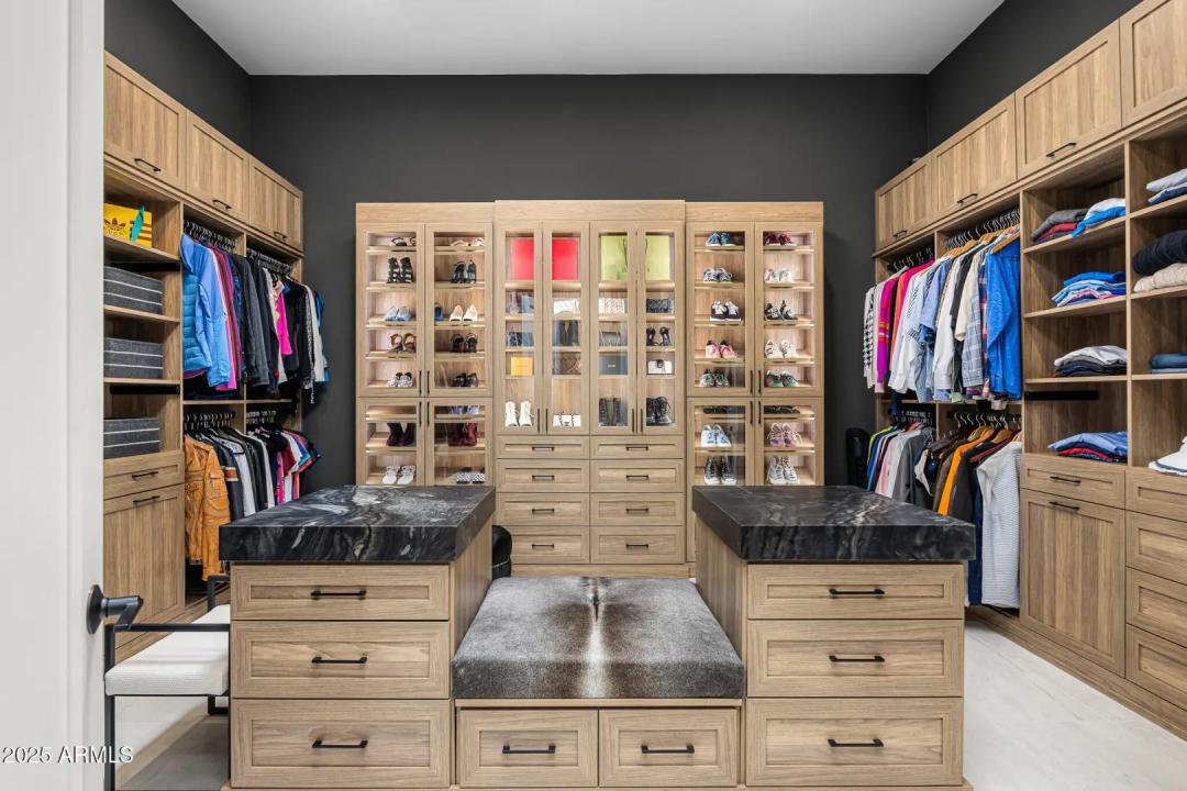 Real Estate Picture 25