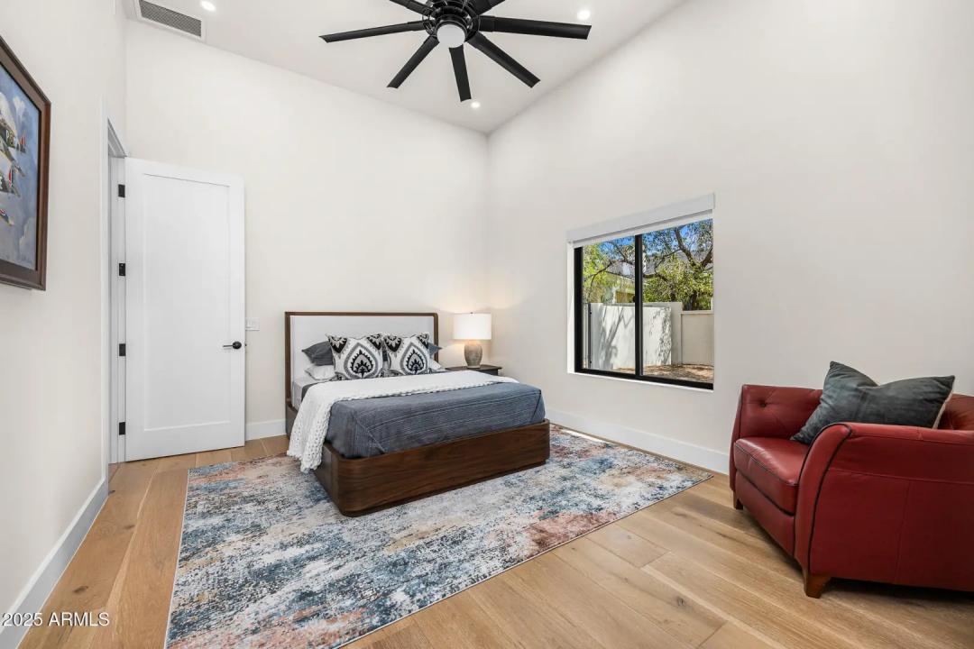 Real Estate Picture 31