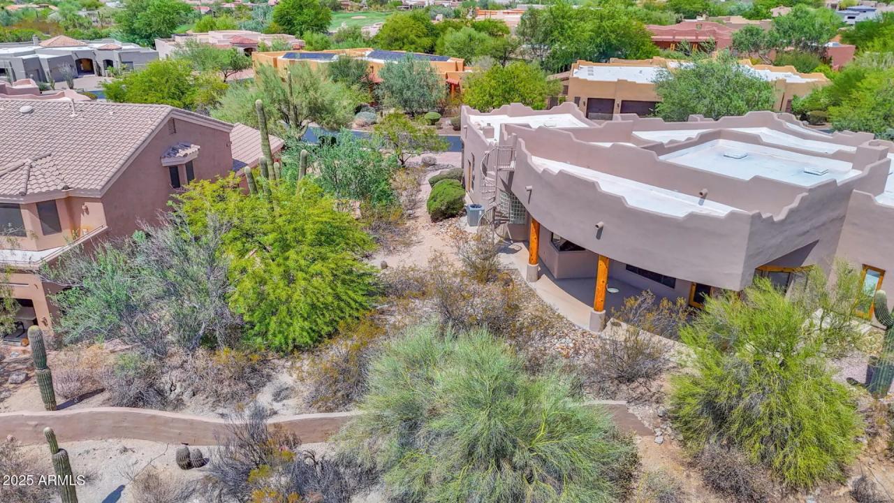 Real Estate Picture 50