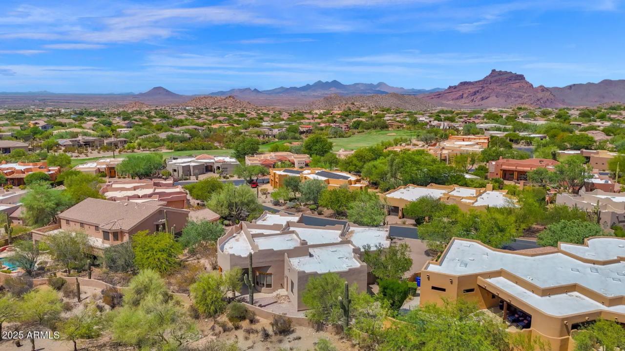 Real Estate Picture 6
