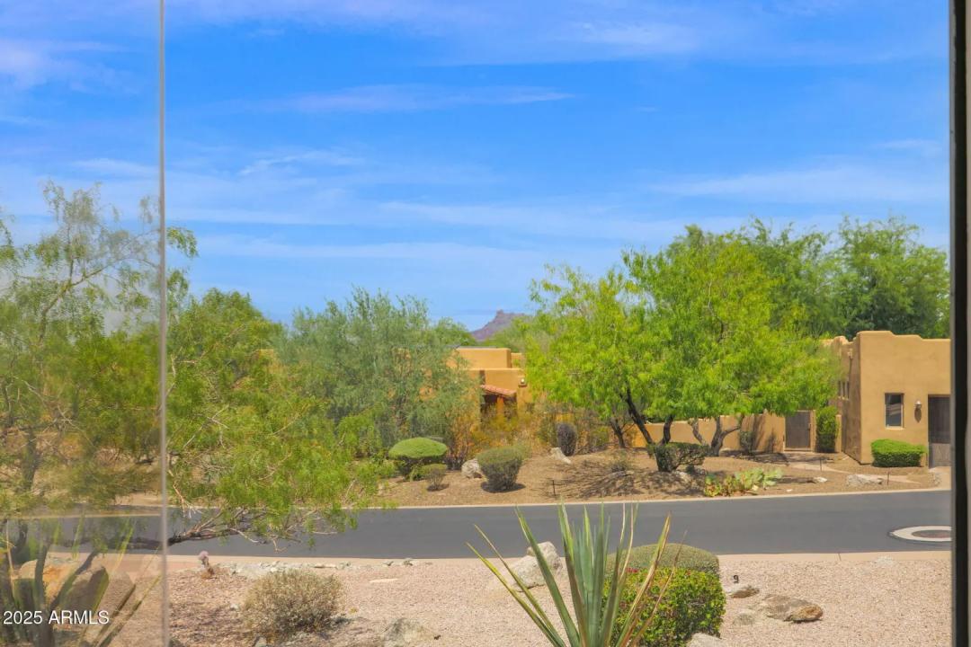 Real Estate Picture 25
