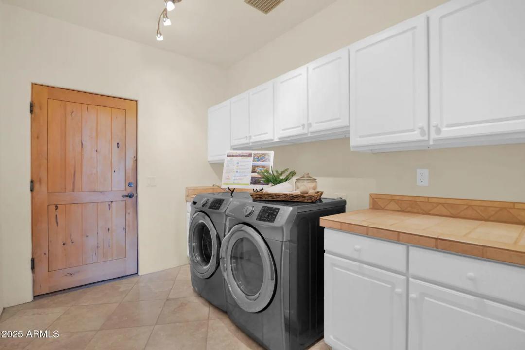 Real Estate Picture 29