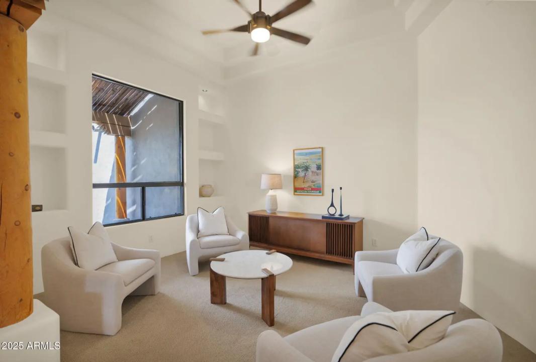 Real Estate Picture 8