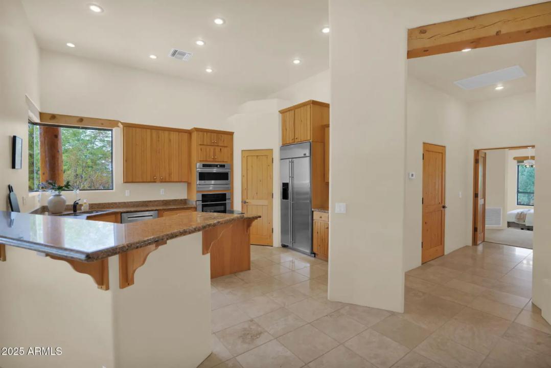 Real Estate Picture 17
