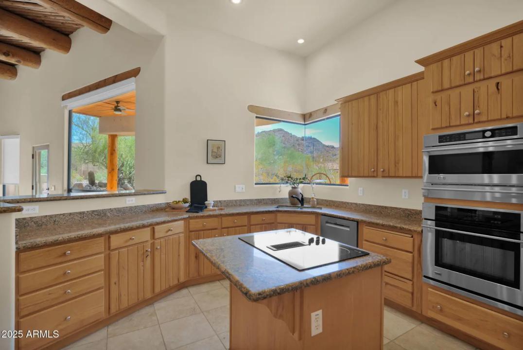 Real Estate Picture 18