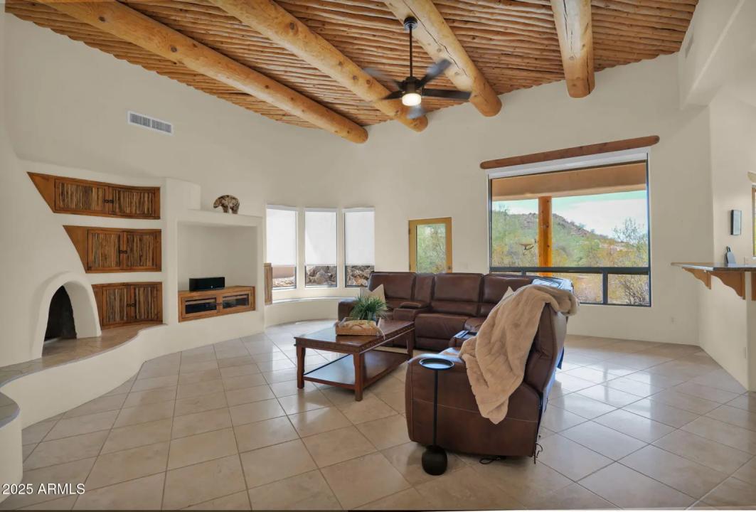 Real Estate Picture 13