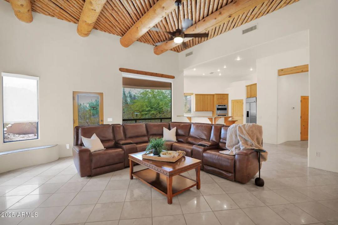 Real Estate Picture 12