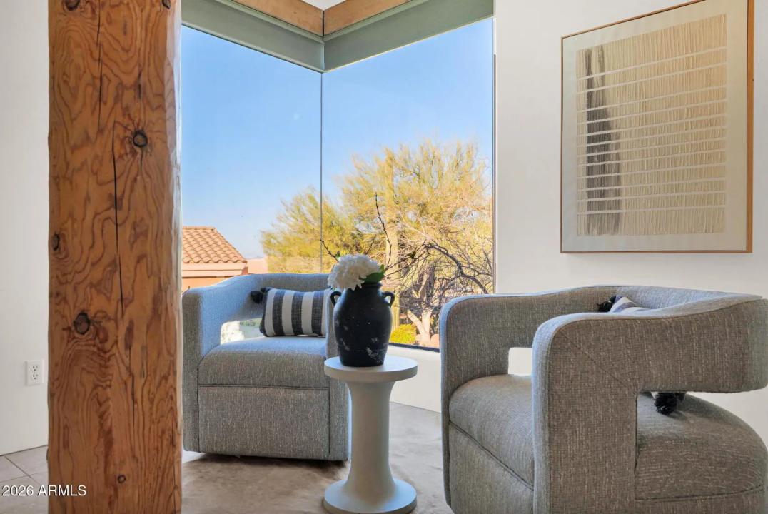 Real Estate Picture 16