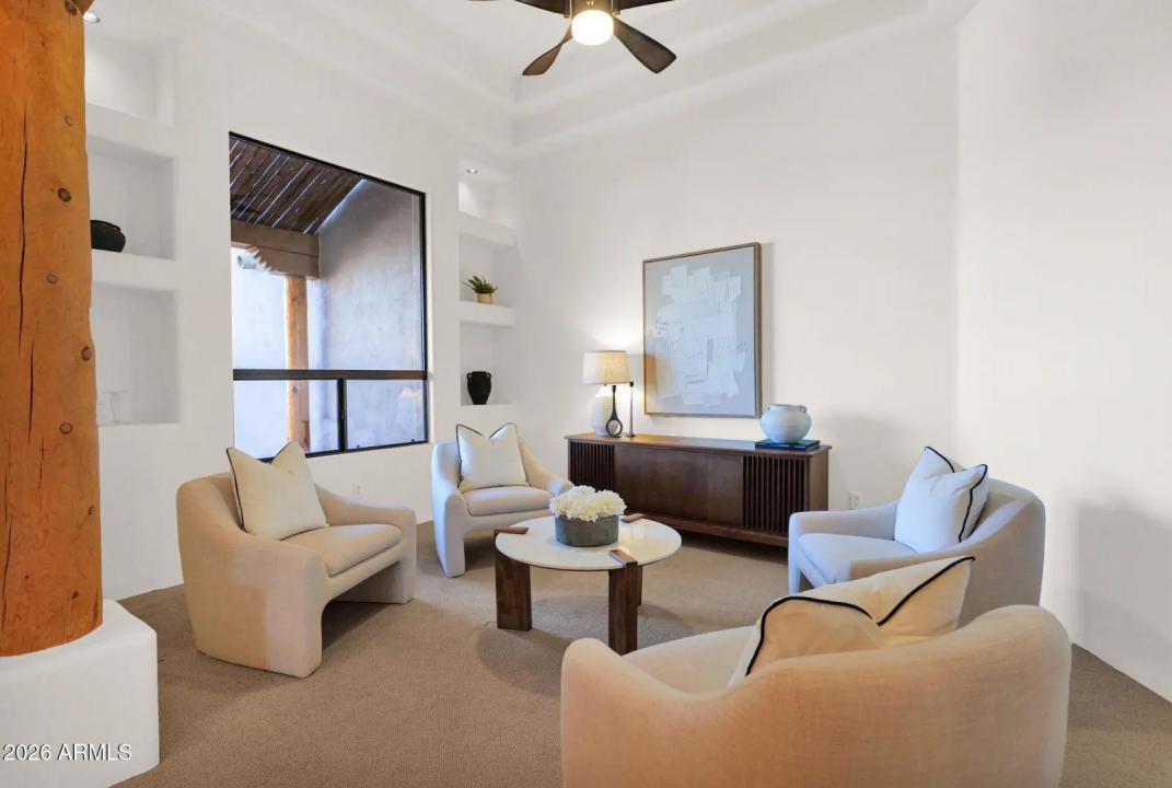 Real Estate Picture 4