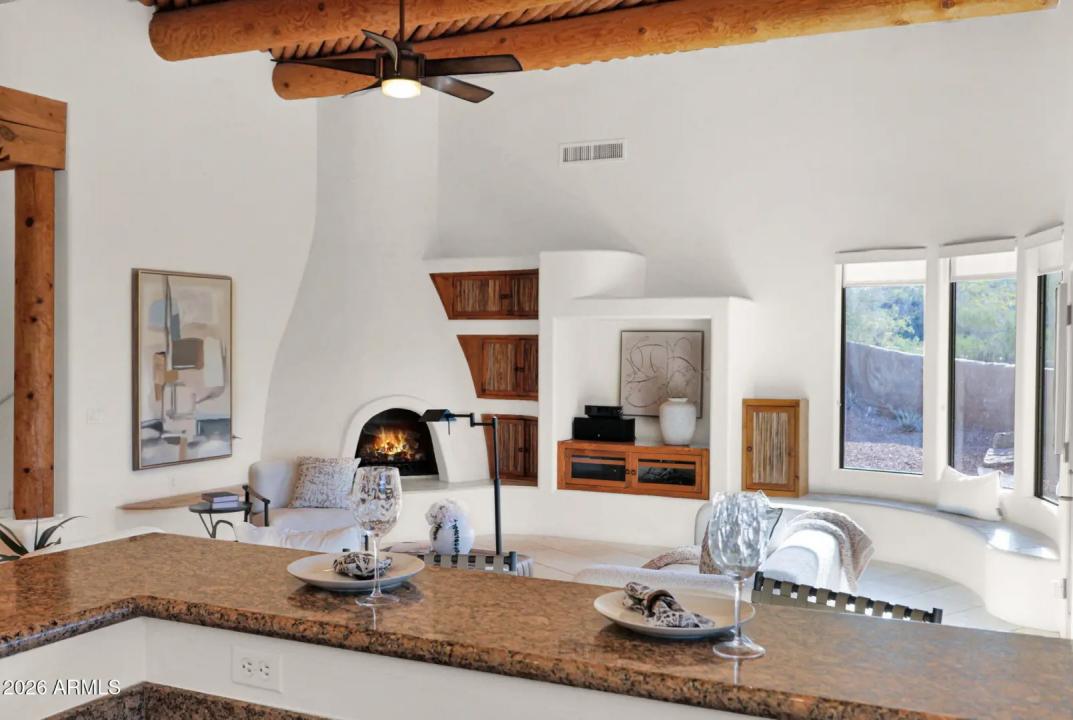 Real Estate Picture 10