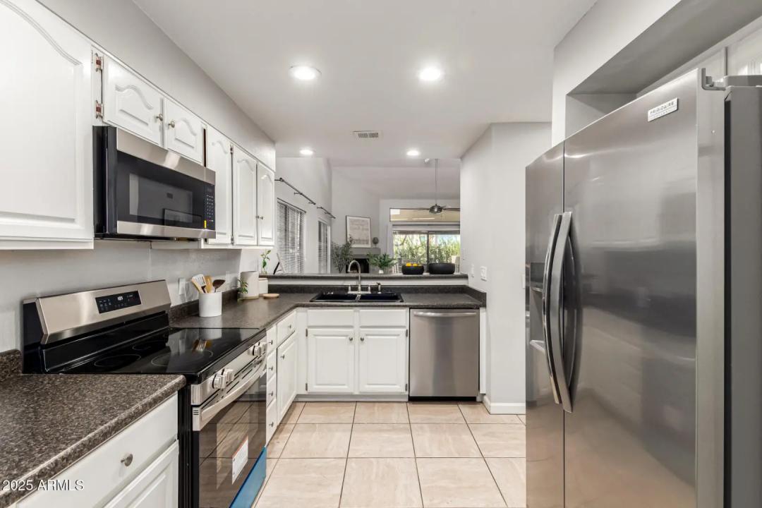 Real Estate Picture 15