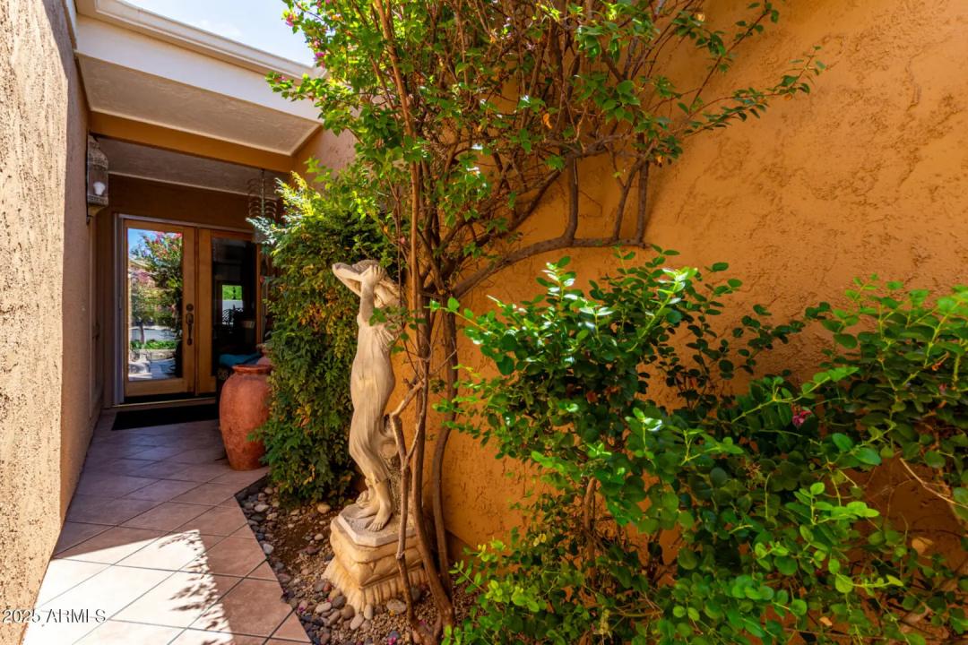 Real Estate Picture 7