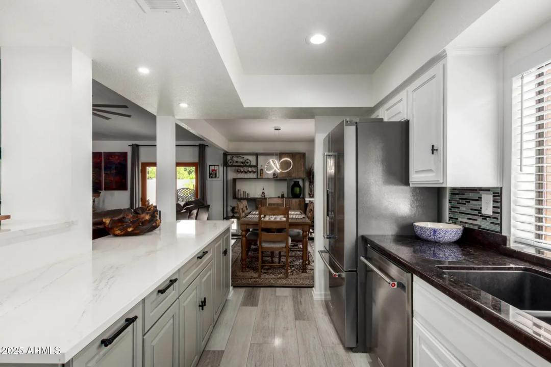 Real Estate Picture 16