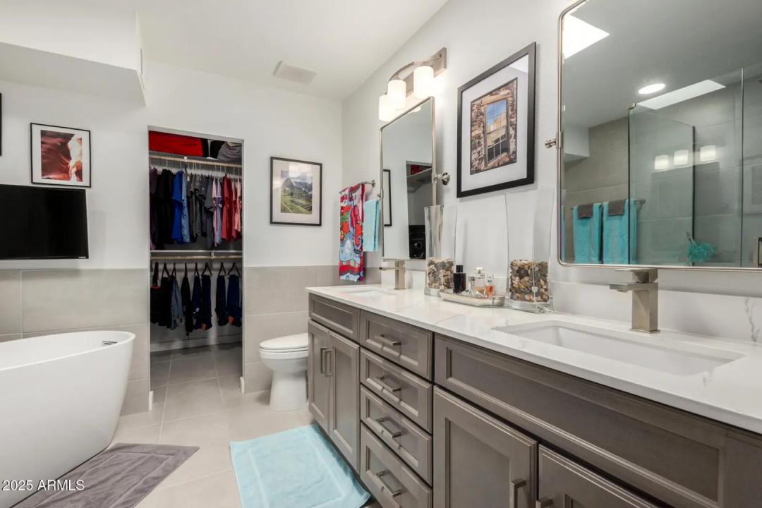 Real Estate Picture 20