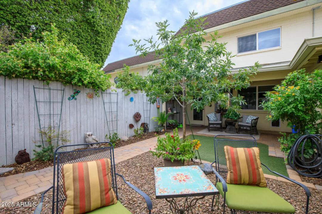 Real Estate Picture 22