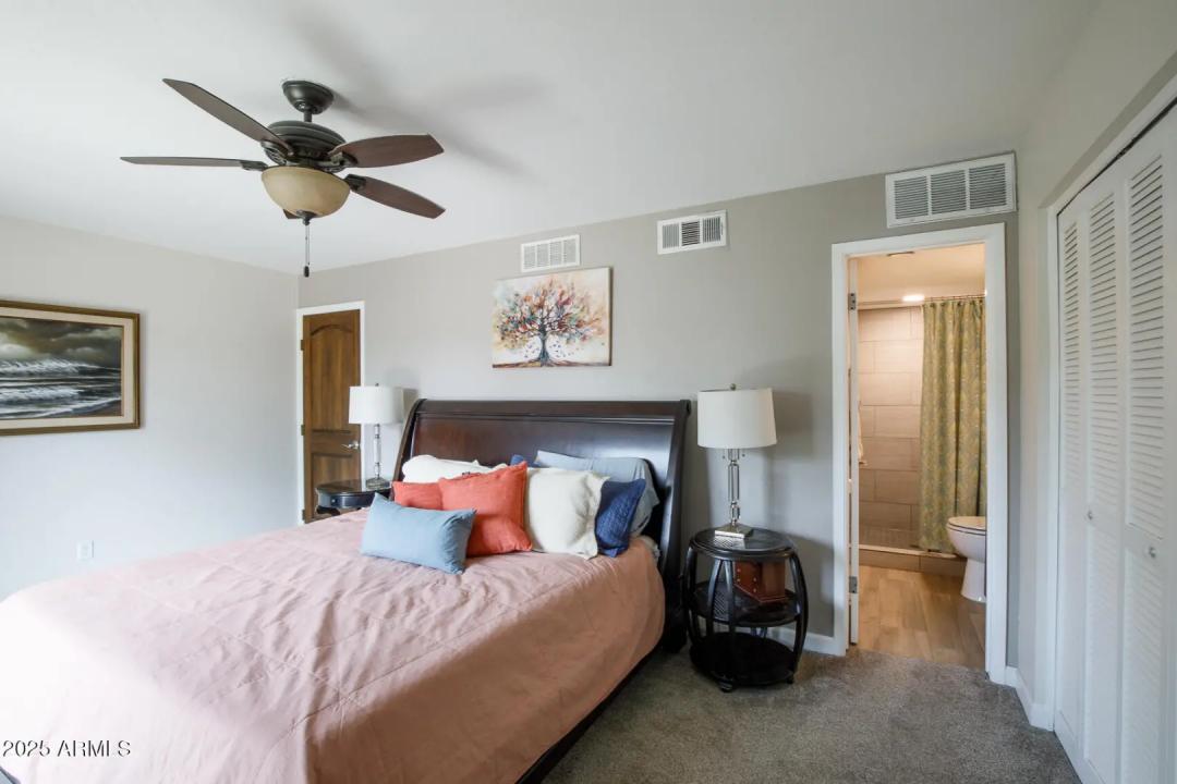 Real Estate Picture 16