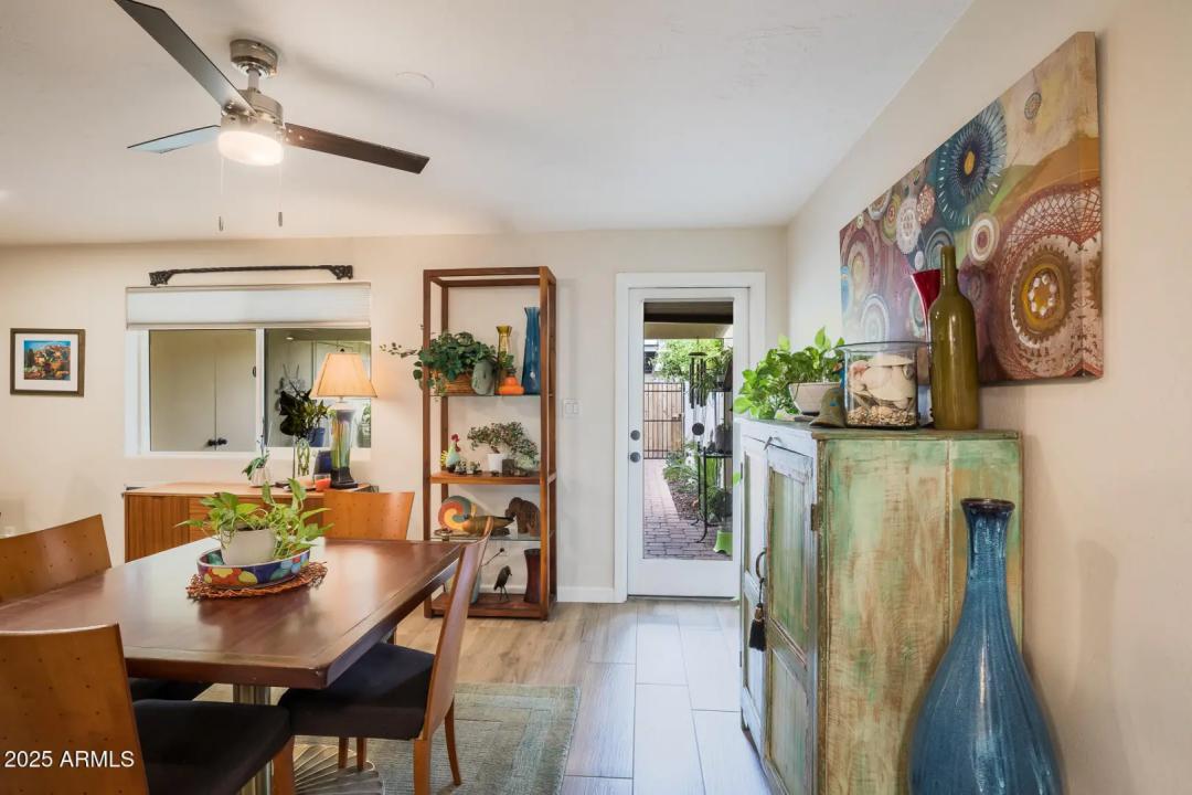 Real Estate Picture 7