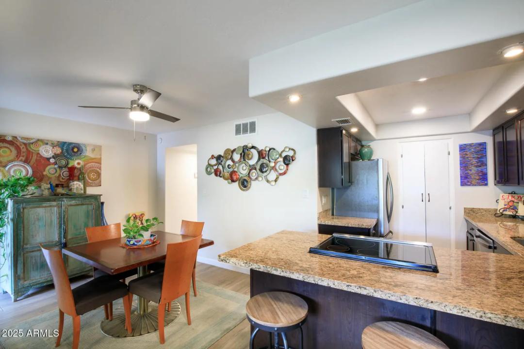 Real Estate Picture 9