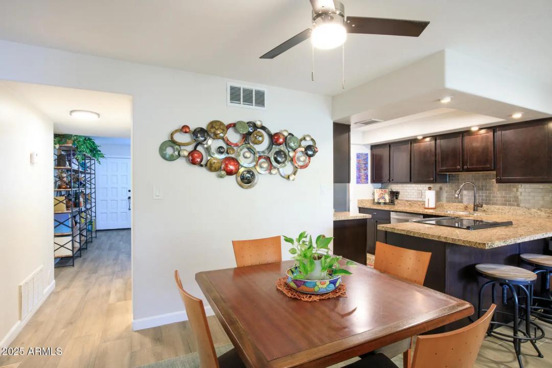 Real Estate Picture 32