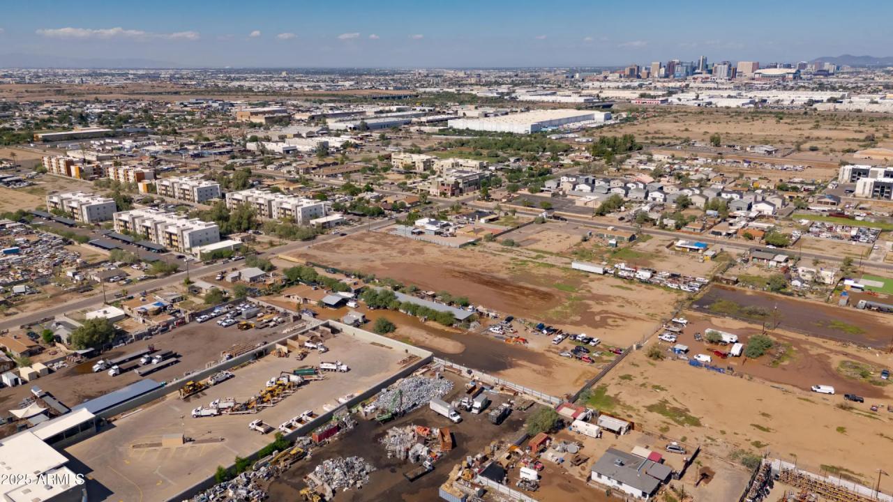 Real Estate Picture 5
