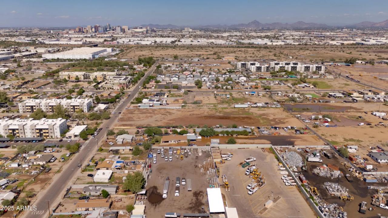 Real Estate Picture 7