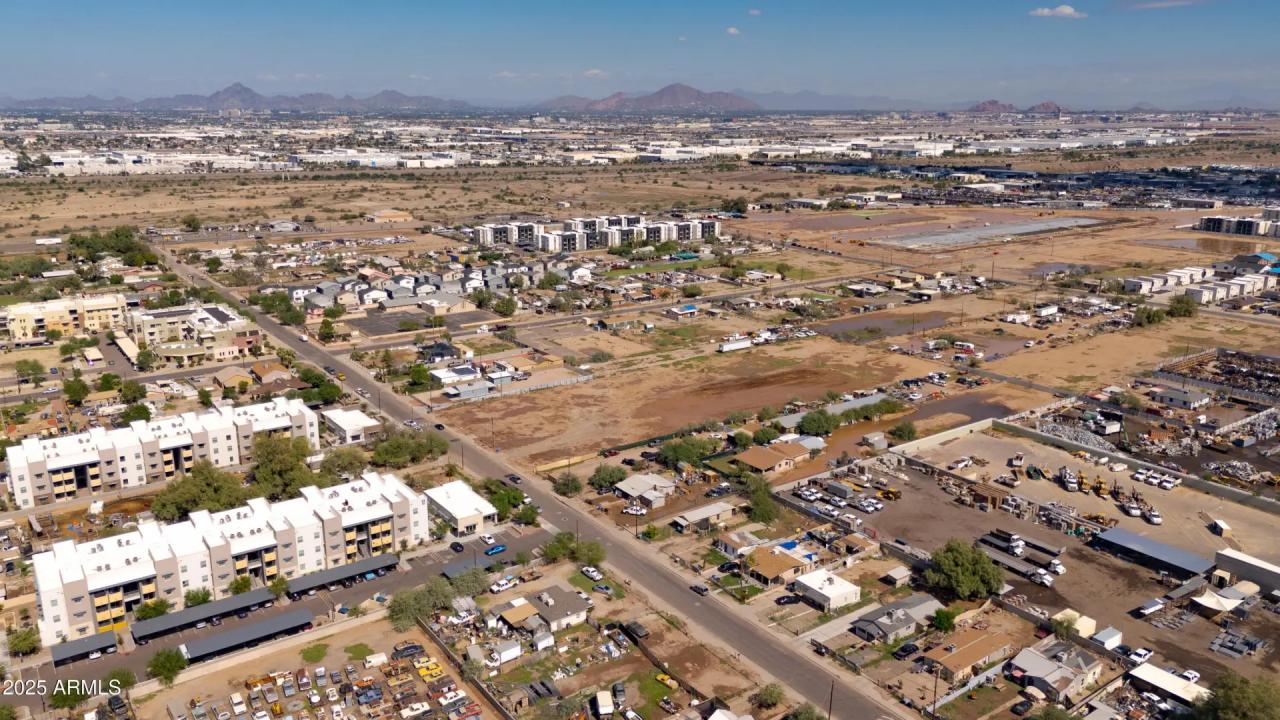 Real Estate Picture 9