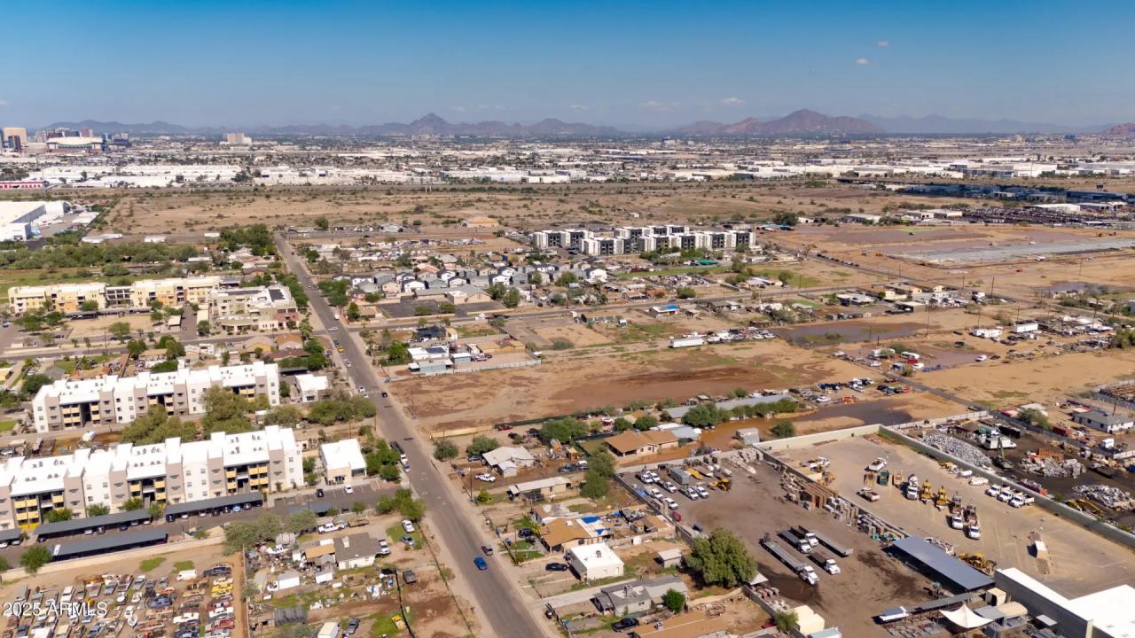 Real Estate Picture 10